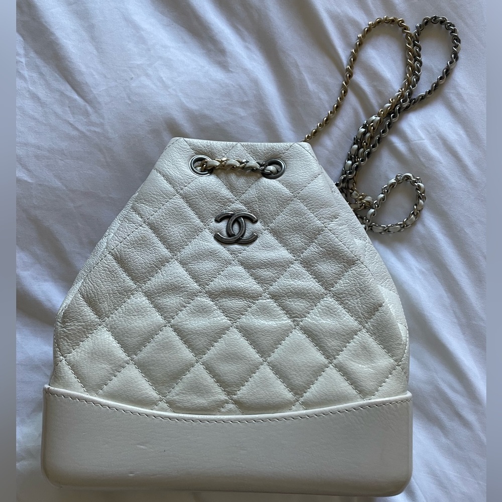 Chanel Gabrielle Backpack (small/white)